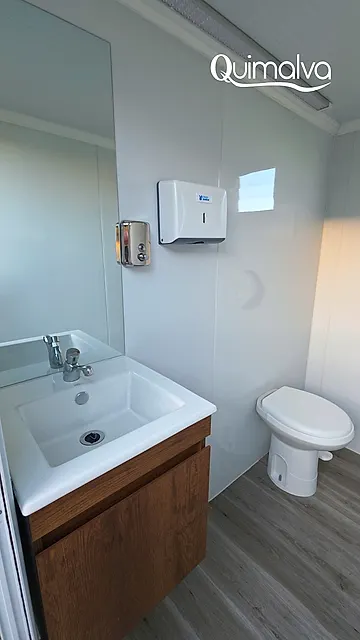 Quimalva en terreno: Baño VIP por dentro